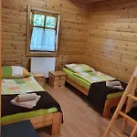 Hostel Bak Vendeglo Fahazak