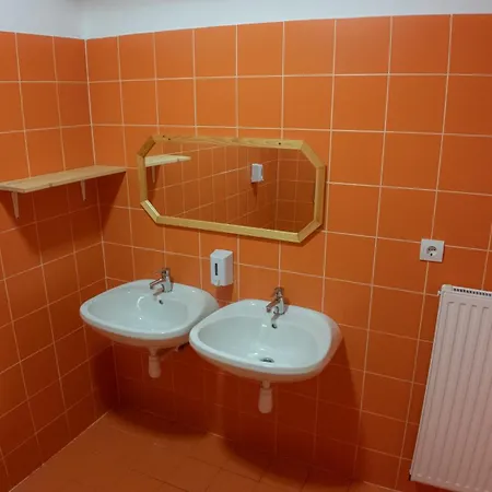 Auberge de jeunesse Bak Vendéglő Gyulakeszi