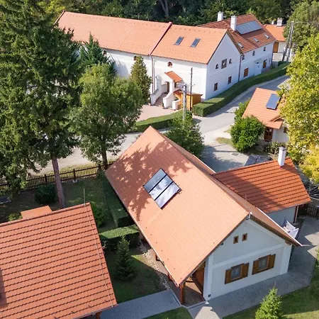 Bak Vendeglo Fahazak * Gyulakeszi