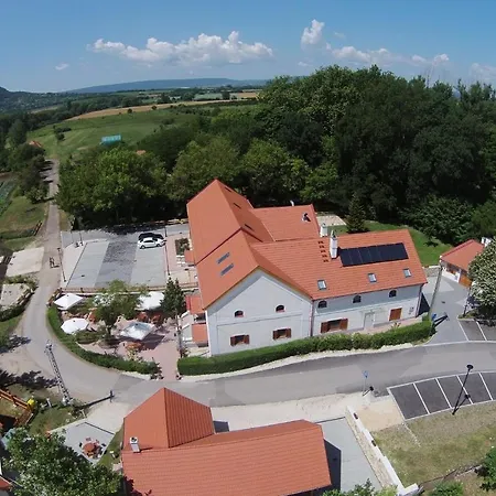 Bak Vendéglő *