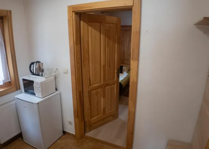 Bak Vendeglo Fahazak Gyulakeszi