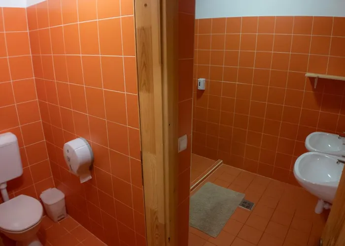 Hostel Bak Vendeglo Fahazak