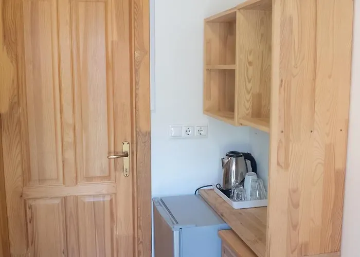 Bak Vendeglo Fahazak Hostel *