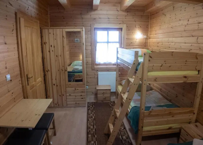 Hostel Bak Vendeglo Fahazak