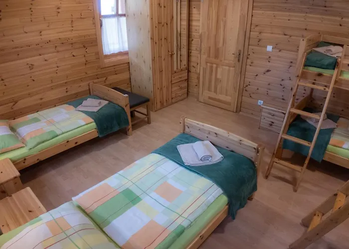 Bak Vendeglo Fahazak Hostel *