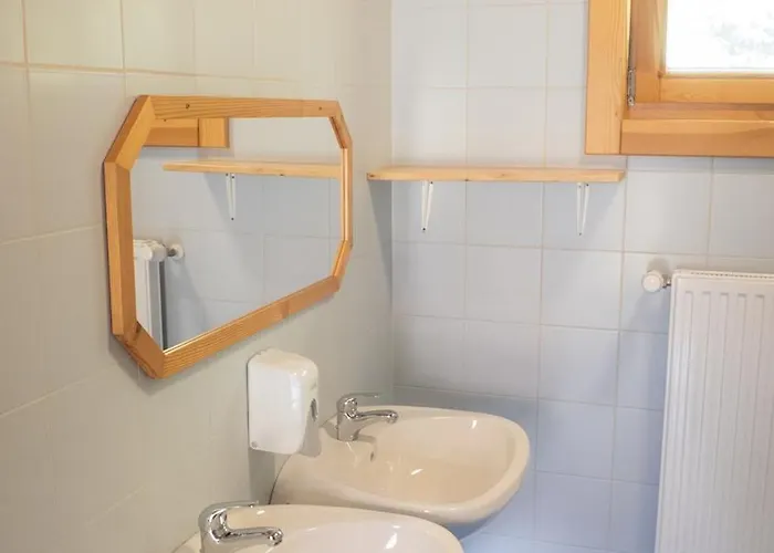 Hostel Bak Vendeglo Fahazak Gyulakeszi