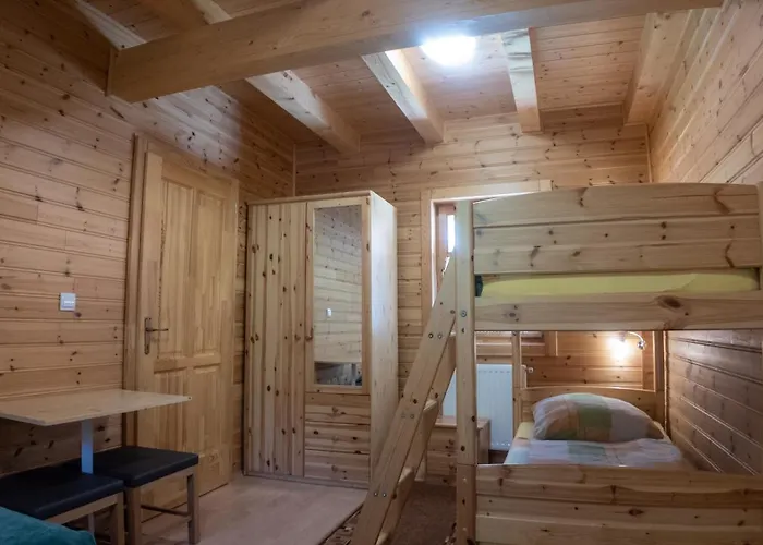 Bak Vendeglo Fahazak