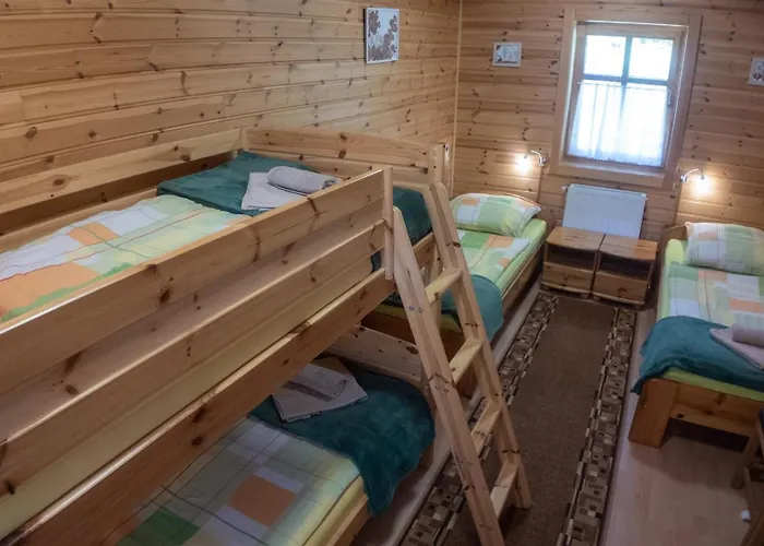 Hostel Bak Vendeglo Fahazak