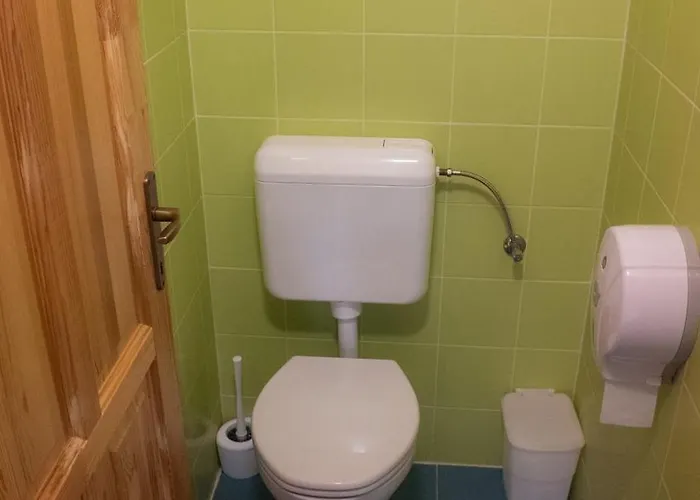 Hostel Bak Vendeglo Fahazak *